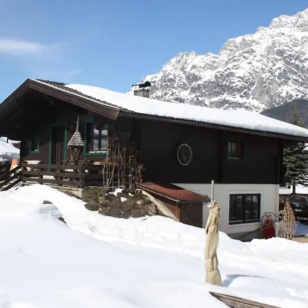Chalet In Salzburg With Garden Leogang